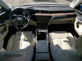 2019 Audi e-tron Prestige with VIN WA1VAAGE1KB010743, listed as a Copart auction lot 58812083 with 31,917 mi miles. Bid and sale history available at carsss.com. Image 8.