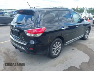 2016 Nissan Pathfinder Platinum with VIN 5N1AR2MM8GC663596, listed as a IAAI auction lot 42133436 with 164,133 mi miles and . Bid and sale history available at DreamBid. Image 4.