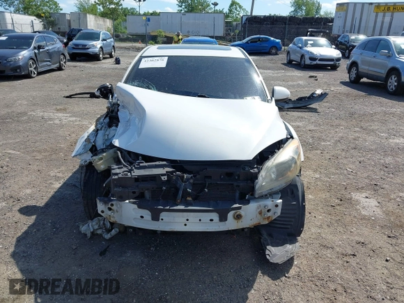 2013 Mazda 3 i Grand Touring z VIN JM1BL1WP1D1726847, wystawiony jako IAAI lot #42302876 z przebiegiem 158 837 mil mil oraz . Historia ofert i sprzedaży dostępna na DreamBid. Obrazek 13.