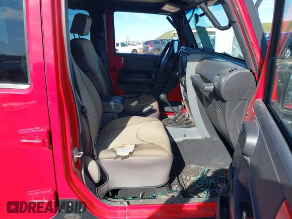 2007 Jeep Wrangler Unlimited X with VIN 1J4GA39147L157588, listed as a IAAI auction lot 41637089 with 87,812 mi miles and . Bid and sale history available at DreamBid. Image 5.