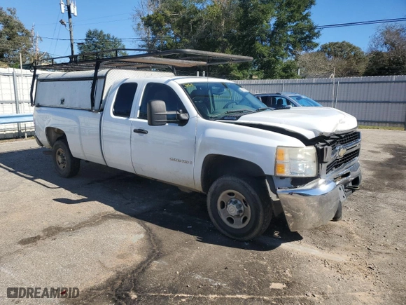 2008 Chevrolet Silverado 2500HD Work Truck with VIN 1GCHC29K68E111113, listed as a Copart auction lot 80906064 with 153,106 mi miles and Salvage Title. Bid and sale history available at carsss.com. Image 4.
