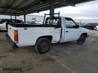 1995 Nissan Trucks 2WD with VIN 1N6SD11S3SC379478, listed as a Copart auction lot 52209415 with 21,068 mi miles and Salvage Title. Bid and sale history available at carsss.com. Image 3.