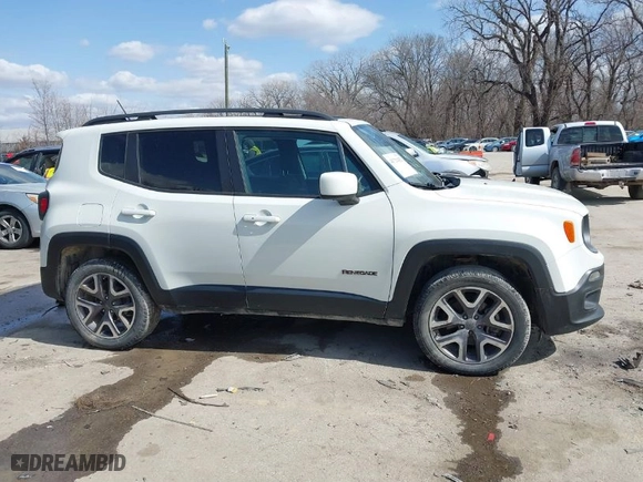 2016 Jeep Renegade Latitude with VIN ZACCJBBT2GPC57498, listed as a IAAI auction lot 41721432 with 158,216 mi miles. Bid and sale history available at carsss.com. Image 13.