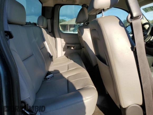 2009 GMC Sierra 1500 Work Truck z VIN 1GTEC19X89Z269438, wystawiony jako Copart lot #73713864 z przebiegiem 210 879 mil mil oraz Szkoda całkowita • Salvage title. Historia ofert i sprzedaży dostępna na DreamBid. Obrazek 11.