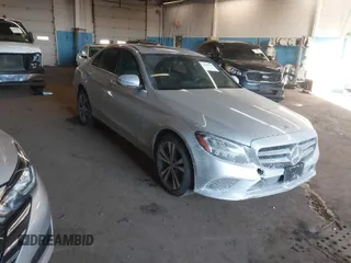 2021 Mercedes-Benz C 300 z VIN W1KWF8EB6MR646927, wystawiony jako IAAI lot #41645450 z przebiegiem 53 464 mil mil oraz . Historia ofert i sprzedaży dostępna na DreamBid. Obrazek 1.