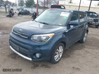 2017 Kia Soul + with VIN KNDJP3A55H7476291, listed as a IAAI auction lot 41622039 with 164,586 mi miles. Bid and sale history available at carsss.com. Image 2.