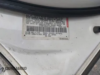 2001 Lexus ES 300 z VIN JT8BF28G410307451, wystawiony jako IAAI lot #42369871 z przebiegiem 290 620 mil mil oraz . Historia ofert i sprzedaży dostępna na DreamBid. Obrazek 9.