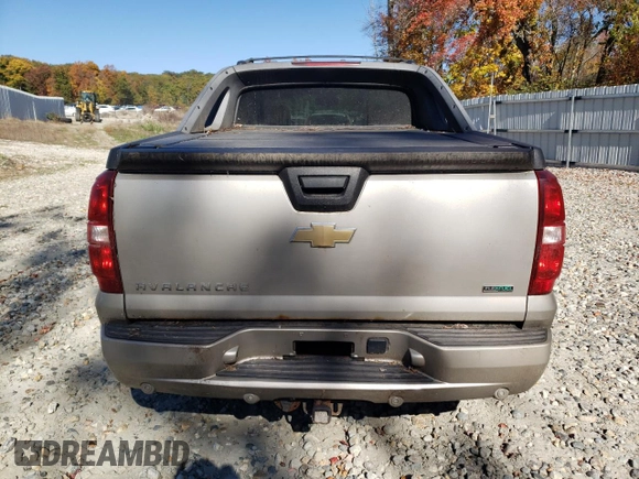 2008 Chevrolet Avalanche LTZ with VIN 3GNFK12398G251731, listed as a Copart auction lot 75665554 with 175,899 mi miles and Clean Title. Bid and sale history available at DreamBid. Image 6.