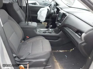 2019 Chevrolet Traverse LT Cloth with VIN 1GNERGKW2KJ291739, listed as a IAAI auction lot 41606802 with 114,608 mi miles. Bid and sale history available at carsss.com. Image 5.