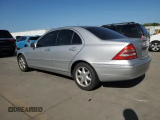 2004 Mercedes-Benz C 240 с VIN WDBRF61J54A616985, выставлен на аукционе Copart как лот 51959845 с пробегом 128 364 миль миль и Списание • Salvage title. История ставок и продаж доступна на DreamBid. Изображение 2.