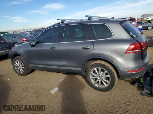2013 Volkswagen Touareg Lux with VIN WVGEF9BP7DD008030, listed as a Copart auction lot 81642604 with 161,112 mi miles and Salvage Title. Bid and sale history available at DreamBid. Image 2.