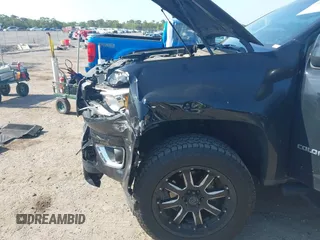2020 Chevrolet Colorado 2WD Z71 z VIN 1GCGSDEN2L1122555, wystawiony jako IAAI lot #42096724 z przebiegiem 120 679 mil mil oraz . Historia ofert i sprzedaży dostępna na DreamBid. Obrazek 6.