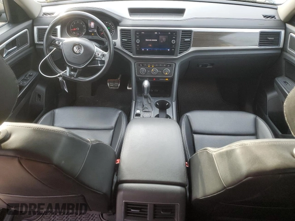 2018 Volkswagen Atlas SE with VIN 1V2PR2CA0JC584208, listed as a Copart auction lot 89381795 with 149,566 mi miles and Salvage title. Bid and sale history available at DreamBid. Image 8.
