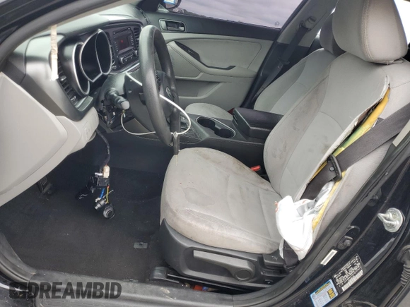 2015 Kia Optima LX z VIN 5XXGM4A78FG439623, wystawiony jako Copart lot #56041285 z przebiegiem 185 636 mil mil oraz Czysty tytuł • Clean title. Historia ofert i sprzedaży dostępna na DreamBid. Obrazek 7.