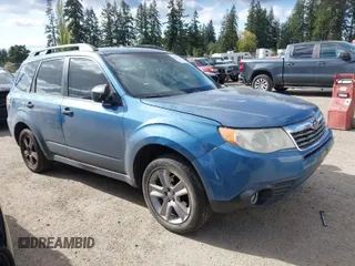 2010 Subaru Forester 2.5X with VIN JF2SH6BC9AH900007, listed as a IAAI auction lot 42095689 with 186,070 mi miles. Bid and sale history available at carsss.com. Image 1.