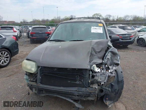 2005 Ford Escape XLT with VIN 1FMYU03155KB15647, listed as a IAAI auction lot 41865555 with 1 mi miles. Bid and sale history available at carsss.com. Image 10.