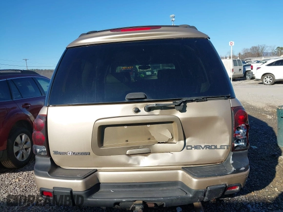 2004 Chevrolet TrailBlazer EXT LT with VIN 1GNET16P146155237, listed as a IAAI auction lot 40819400 with 1 mi miles. Bid and sale history available at carsss.com. Image 16.
