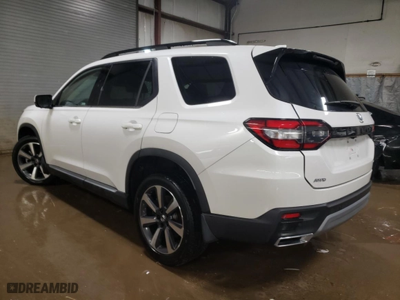 2023 Honda Pilot Elite with VIN 5FNYG1H89PB005675, listed as a Copart auction lot 44009895 with 35,514 mi miles and Salvage Title. Bid and sale history available at carsss.com. Image 2.