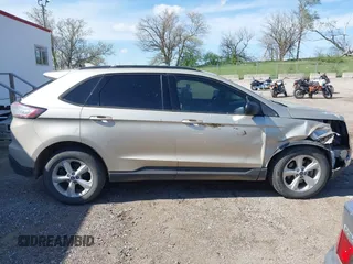 2018 Ford Edge SE with VIN 2FMPK3G93JBB39078, listed as a IAAI auction lot 42162556 with 135,810 mi miles and . Bid and sale history available at DreamBid. Image 14.