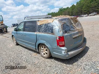 2008 Chrysler Town & Country Touring with VIN 2A8HR54P48R139622, listed as a IAAI auction lot 40619500 with Not Provided miles and . Bid and sale history available at carsss.com. Image 3.