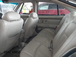 1996 Oldsmobile LSS z VIN 1G3HY5217T4809863, wystawiony jako IAAI lot #41623766 z przebiegiem 186 701 mil mil oraz . Historia ofert i sprzedaży dostępna na DreamBid. Obrazek 8.