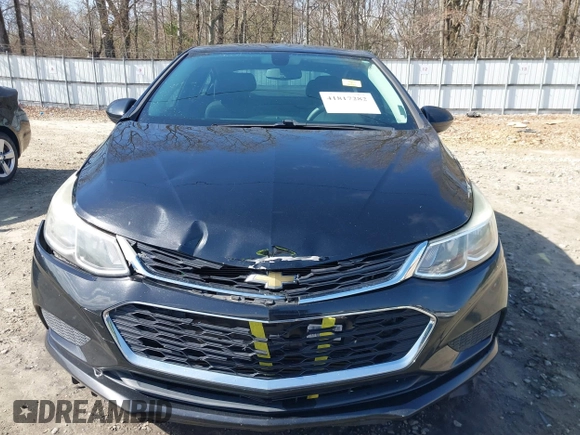 2017 Chevrolet Cruze LS z VIN 1G1BC5SM6H7107353, wystawiony jako IAAI lot #41817282 z przebiegiem 169 385 mil mil oraz . Historia ofert i sprzedaży dostępna na DreamBid. Obrazek 6.