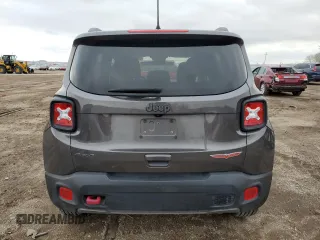 2020 Jeep Renegade Trailhawk z VIN ZACNJBC19LPL42478, wystawiony jako Copart lot #55299935 z przebiegiem 42 355 mil mil oraz Szkoda całkowita • Salvage title. Historia ofert i sprzedaży dostępna na DreamBid. Obrazek 6.