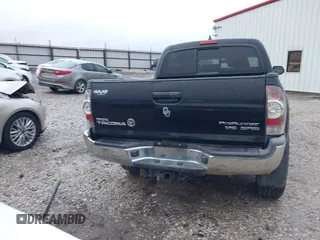 2014 Toyota Tacoma PreRunner with VIN 5TFJU4GN0EX062336, listed as a IAAI auction lot 41073030 with 135,554 mi miles. Bid and sale history available at carsss.com. Image 17.