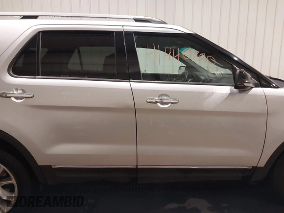 2013 Ford Explorer XLT z VIN 1FM5K8D86DGC15082, wystawiony jako IAAI lot #41448720 z przebiegiem 136 635 mil mil oraz . Historia ofert i sprzedaży dostępna na DreamBid. Obrazek 14.