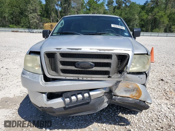 2005 Ford F-150 XL с VIN 1FTRF122X5NB93729, выставлен на аукционе Copart как лот 52276595 с пробегом 261 561 миль миль и Списание • Salvage title. История ставок и продаж доступна на DreamBid. Изображение 5.