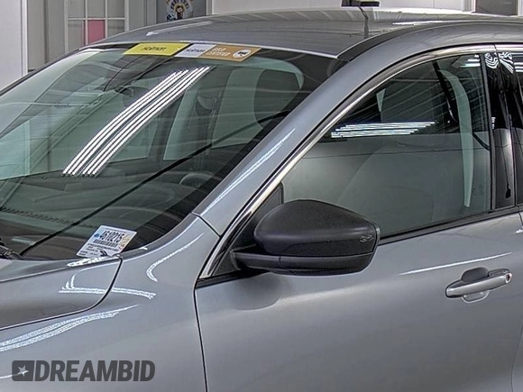 2022 Ford Escape SE with VIN 1FMCU9G65NUB41402, listed as a IAAI auction lot 42733931 with 62,151 mi miles and . Bid and sale history available at DreamBid. Image 4.
