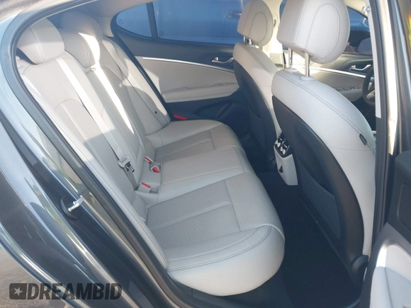 2020 Genesis G70 2.0T z VIN KMTG64LA6LU059951, wystawiony jako IAAI lot #41683671 z przebiegiem 43 852 mil mil oraz . Historia ofert i sprzedaży dostępna na DreamBid. Obrazek 8.