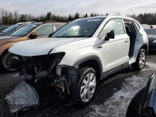 2022 Volkswagen Taos SE z VIN 3VVLX7B2XNM082339, wystawiony jako Copart lot #50951215 z przebiegiem Nie podano mil oraz Nie do naprawy. Historia ofert i sprzedaży dostępna na DreamBid. Obrazek 1.