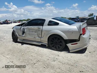 2006 Ford Mustang Standard with VIN 1ZVFT80N865126059, listed as a Copart auction lot 61216915 with 188,114 mi miles and Salvage title. Bid and sale history available at DreamBid. Image 2.