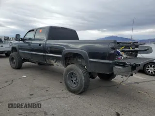 2004 Chevrolet Silverado 3500 SRW with VIN 1GCHK33254F235928, listed as a Copart auction lot 82113074 with 0 mi miles and Salvage Title. Bid and sale history available at carsss.com. Image 2.