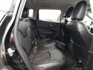 2019 Jeep Compass Latitude z VIN 3C4NJCBB8KT716007, wystawiony jako Copart lot #57232245 z przebiegiem 128 183 mil mil oraz Szkoda całkowita • Salvage title. Historia ofert i sprzedaży dostępna na DreamBid. Obrazek 10.