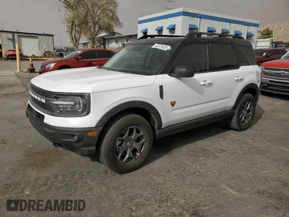 2021 Ford Bronco Sport Badlands z VIN 3FMCR9D96MRA87307, wystawiony jako Copart lot #53701625 z przebiegiem 27 744 mil mil oraz Szkoda całkowita • Salvage title. Historia ofert i sprzedaży dostępna na DreamBid. Obrazek 1.