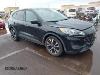 2021 Ford Escape SE z VIN 1FMCU0G61MUA15936, wystawiony jako IAAI lot #41725241 z przebiegiem 48 865 mil mil oraz . Historia ofert i sprzedaży dostępna na DreamBid. Obrazek 1.