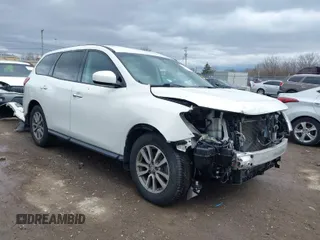 2014 Nissan Pathfinder SV with VIN 5N1AR2MM0EC705675, listed as a IAAI auction lot 41833599 with 153,923 mi miles. Bid and sale history available at carsss.com. Image 1.