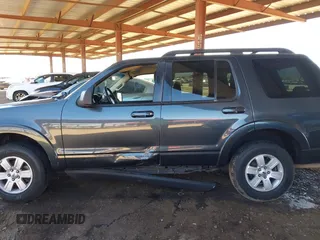 2010 Ford Explorer XLT with VIN 1FMEU6DE5AUA13383, listed as a IAAI auction lot 41841949 with 162,239 mi miles. Bid and sale history available at carsss.com. Image 14.