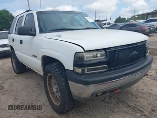 2000 Chevrolet Tahoe LT with VIN 1GNEK13T7YJ209180, listed as a IAAI auction lot 42744108 with 290,997 mi miles and . Bid and sale history available at DreamBid. Image 1.