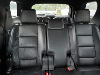 2013 Ford Explorer XLT z VIN 1FM5K7D80DGA40807, wystawiony jako Copart lot #54357115 z przebiegiem 123 444 mil mil oraz Szkoda całkowita • Salvage title. Historia ofert i sprzedaży dostępna na DreamBid. Obrazek 10.