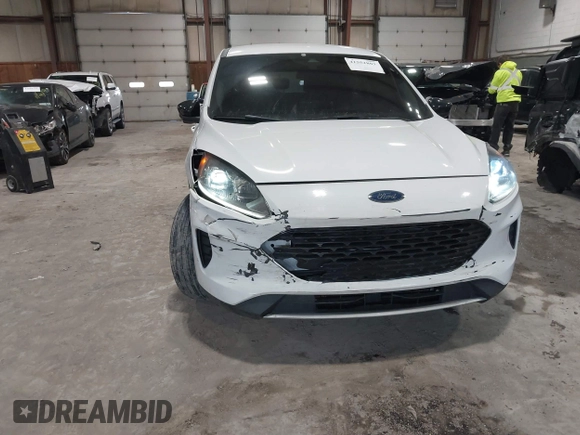 2020 Ford Escape SE Sport Hybrid with VIN 1FMCU0BZ5LUB09995, listed as a IAAI auction lot 41552803 with 138,093 mi miles and . Bid and sale history available at carsss.com. Image 12.