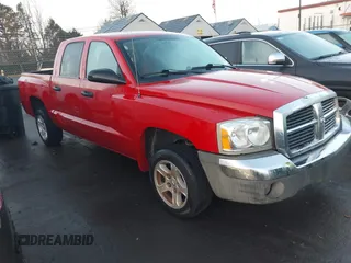 2005 Dodge Dakota SLT with VIN 1D7HE48K85S297456, listed as a IAAI auction lot 41538482 with 192,229 mi miles and . Bid and sale history available at DreamBid. Image 1.