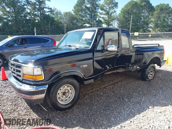 1995 Ford F-150 z VIN 1FTEX15N8SKB58783, wystawiony jako IAAI lot #40366102 z przebiegiem 148 639 mil mil oraz . Historia ofert i sprzedaży dostępna na DreamBid. Obrazek 2.