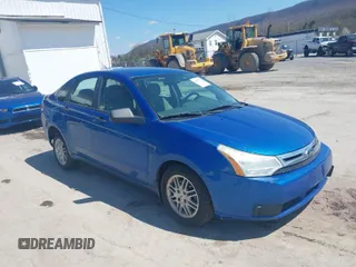 2011 Ford Focus SE with VIN 1FAHP3FN2BW111187, listed as a IAAI auction lot 42003148 with 119,083 mi miles. Bid and sale history available at carsss.com. Image 1.