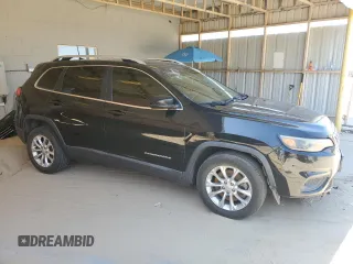 2019 Jeep Cherokee Latitude z VIN 1C4PJLCB0KD340500, wystawiony jako Copart lot #54193245 z przebiegiem 138 517 mil mil oraz Szkoda całkowita • Salvage title. Historia ofert i sprzedaży dostępna na DreamBid. Obrazek 4.