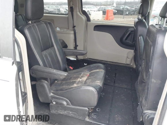 2014 Chrysler Town & Country Touring with VIN 2C4RC1BG8ER255121, listed as a IAAI auction lot 41518676 with 46,087 mi miles. Bid and sale history available at carsss.com. Image 8.