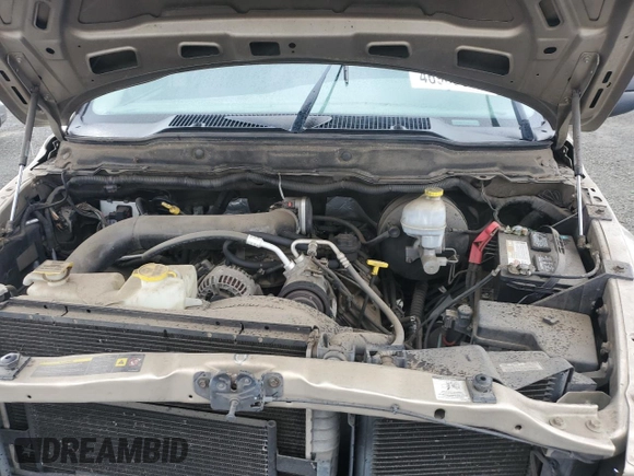 2005 Dodge 2500 SLT z VIN 3D7KS28D35G825240, wystawiony jako Copart lot #46933525 z przebiegiem 102 540 mil mil oraz Szkoda całkowita • Salvage title. Historia ofert i sprzedaży dostępna na DreamBid. Obrazek 13.