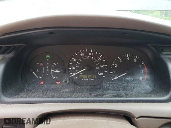 2001 Toyota Camry CE z VIN 4T1BG22K41U104477, wystawiony jako Copart lot #58437155 z przebiegiem 84 355 mil mil oraz Czysty tytuł • Clean title. Historia ofert i sprzedaży dostępna na DreamBid. Obrazek 9.
